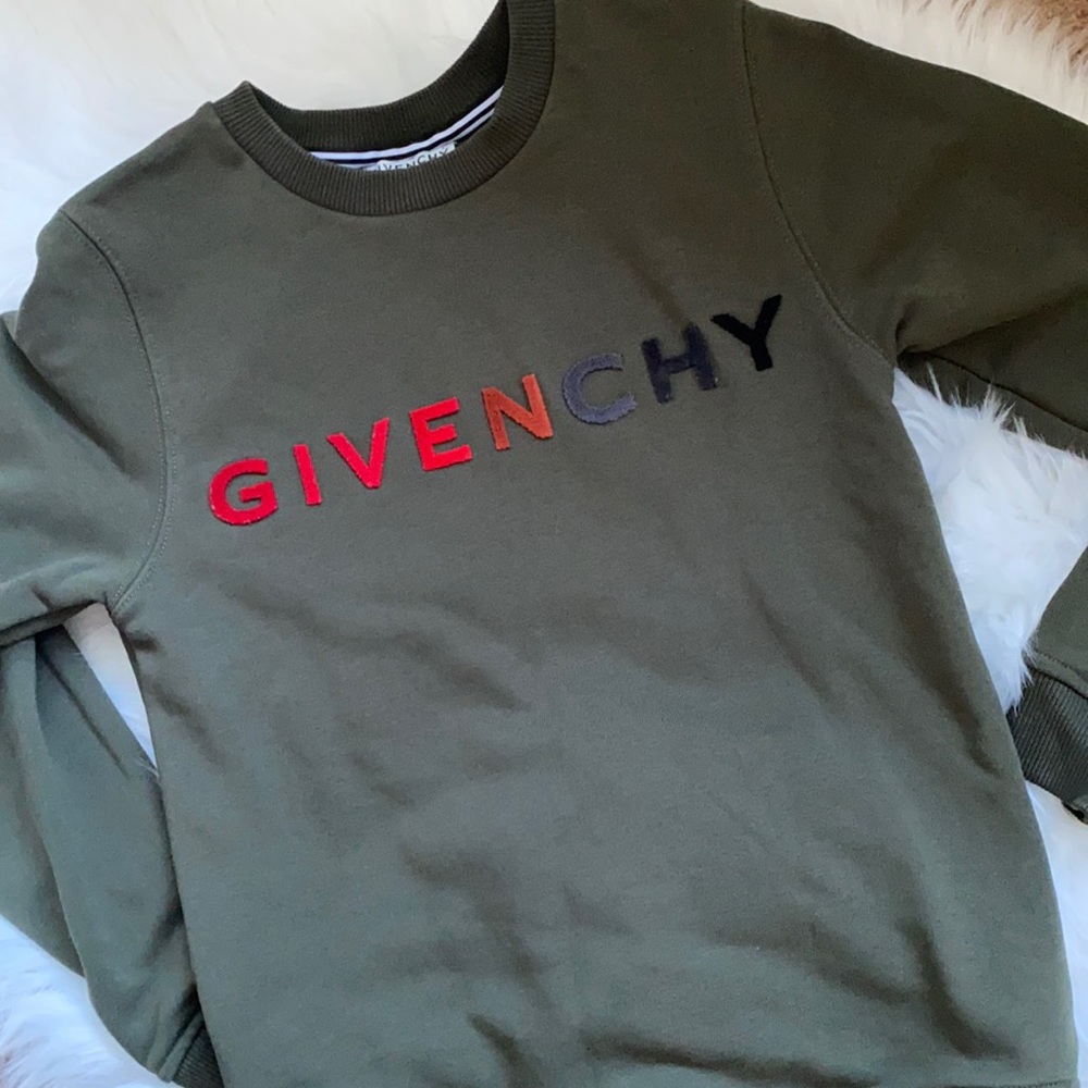 GENTLY WORN A FEW TIMES